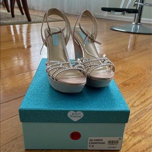 Blue by Betsey Johnson Ember Wedges Champagne